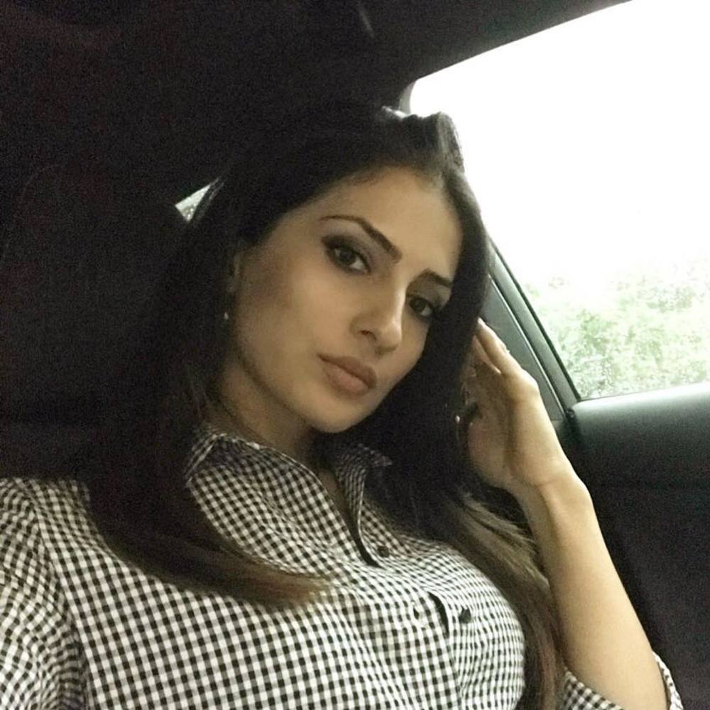 Meet your Posher, Zarina